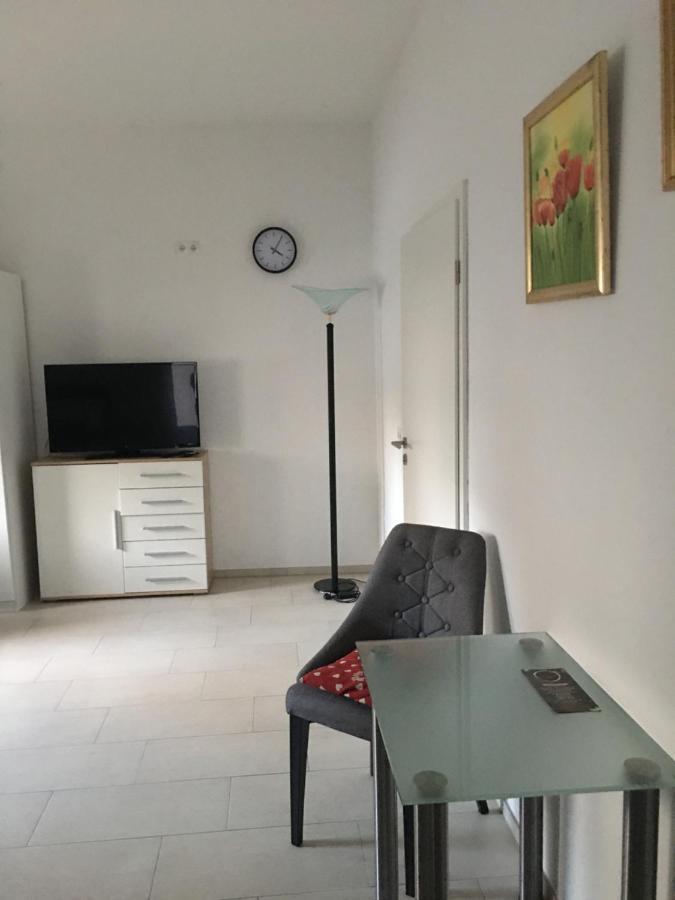Ferienwohnung Kleine Auszeit バート・ノイェンアール・アールヴァイラー エクステリア 写真