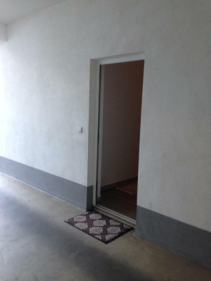 Ferienwohnung Kleine Auszeit バート・ノイェンアール・アールヴァイラー エクステリア 写真